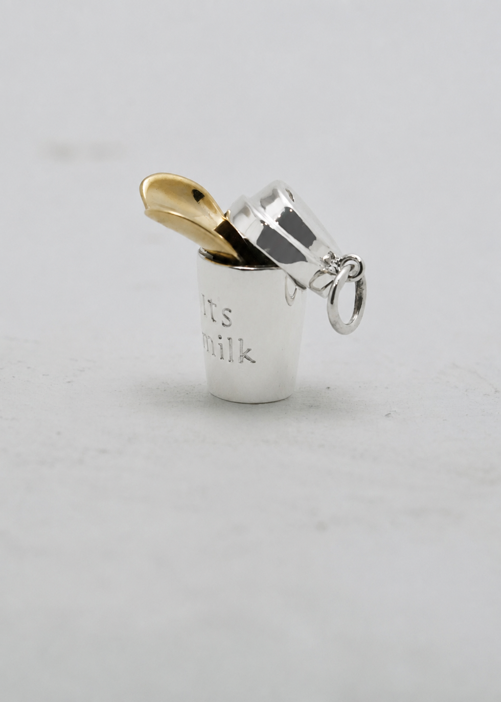 Spilled Cup / Two tone